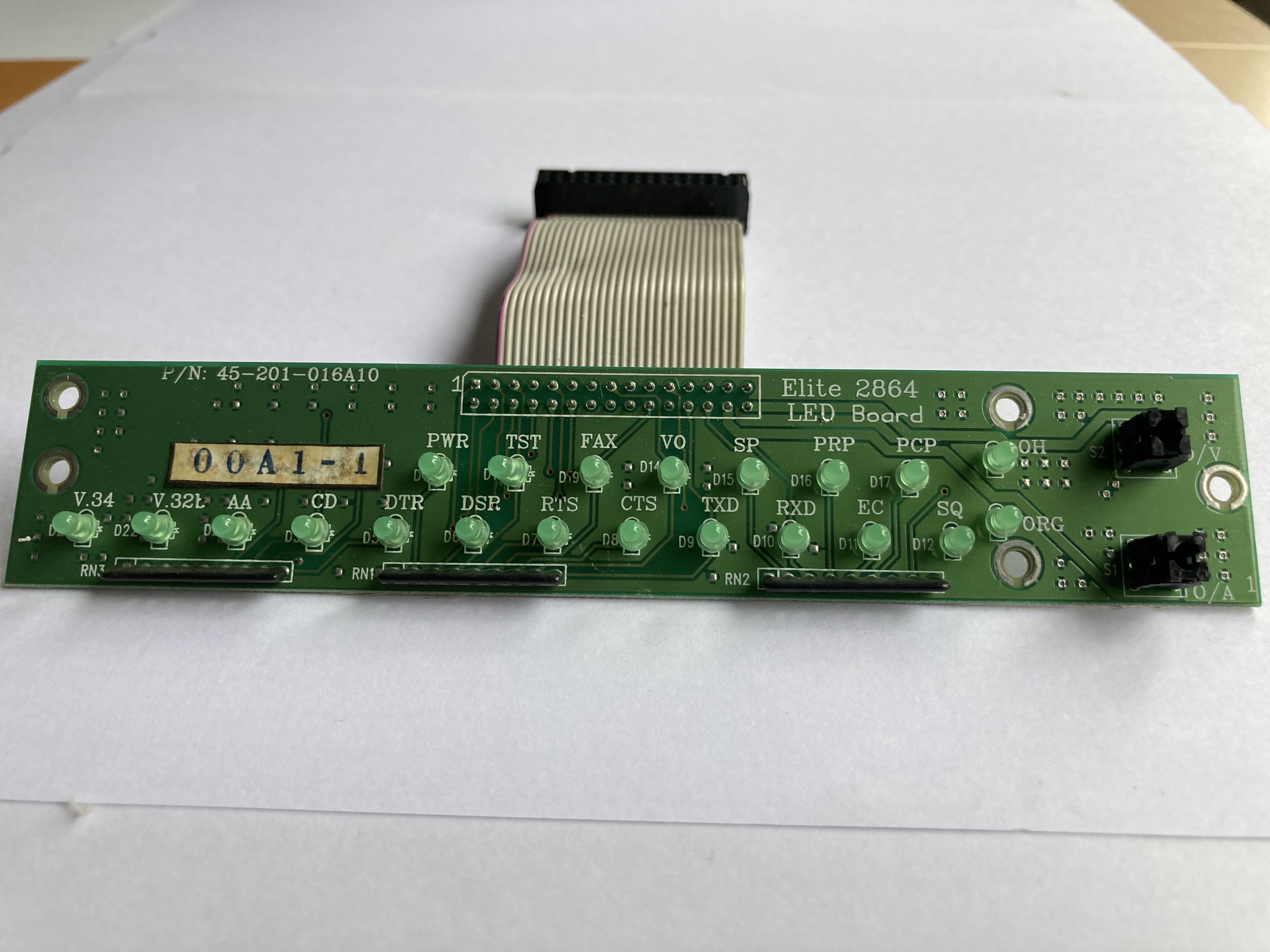 Zyxel_Elite_2864ID-pcb-led-port-with-cable1.jpg