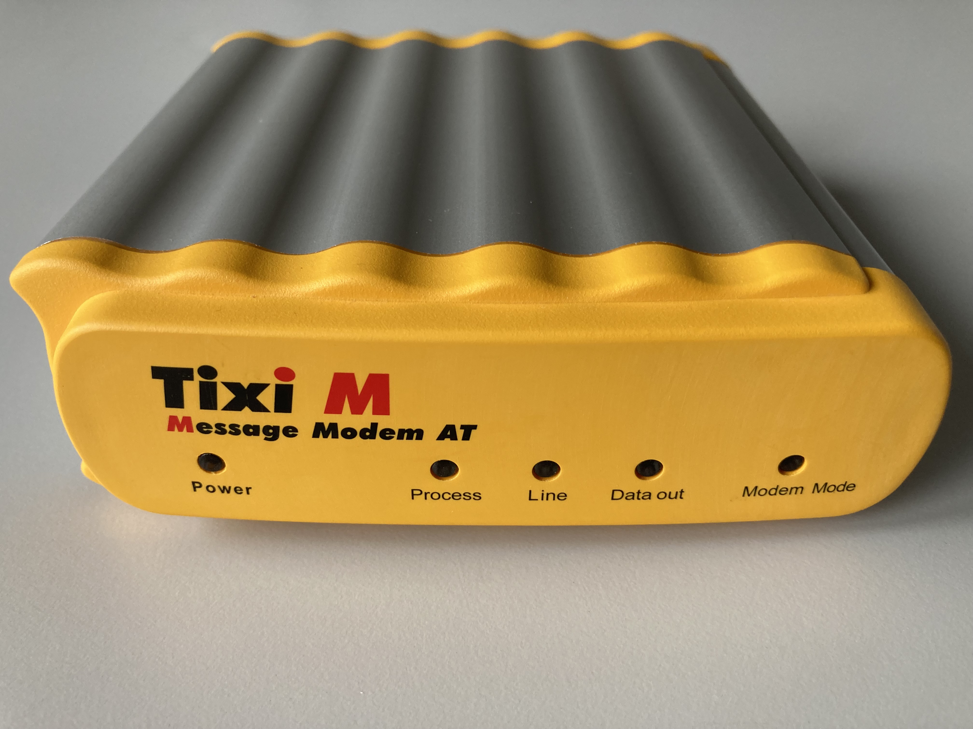 Tixi_Message_Modem_V90-case-front1.jpg